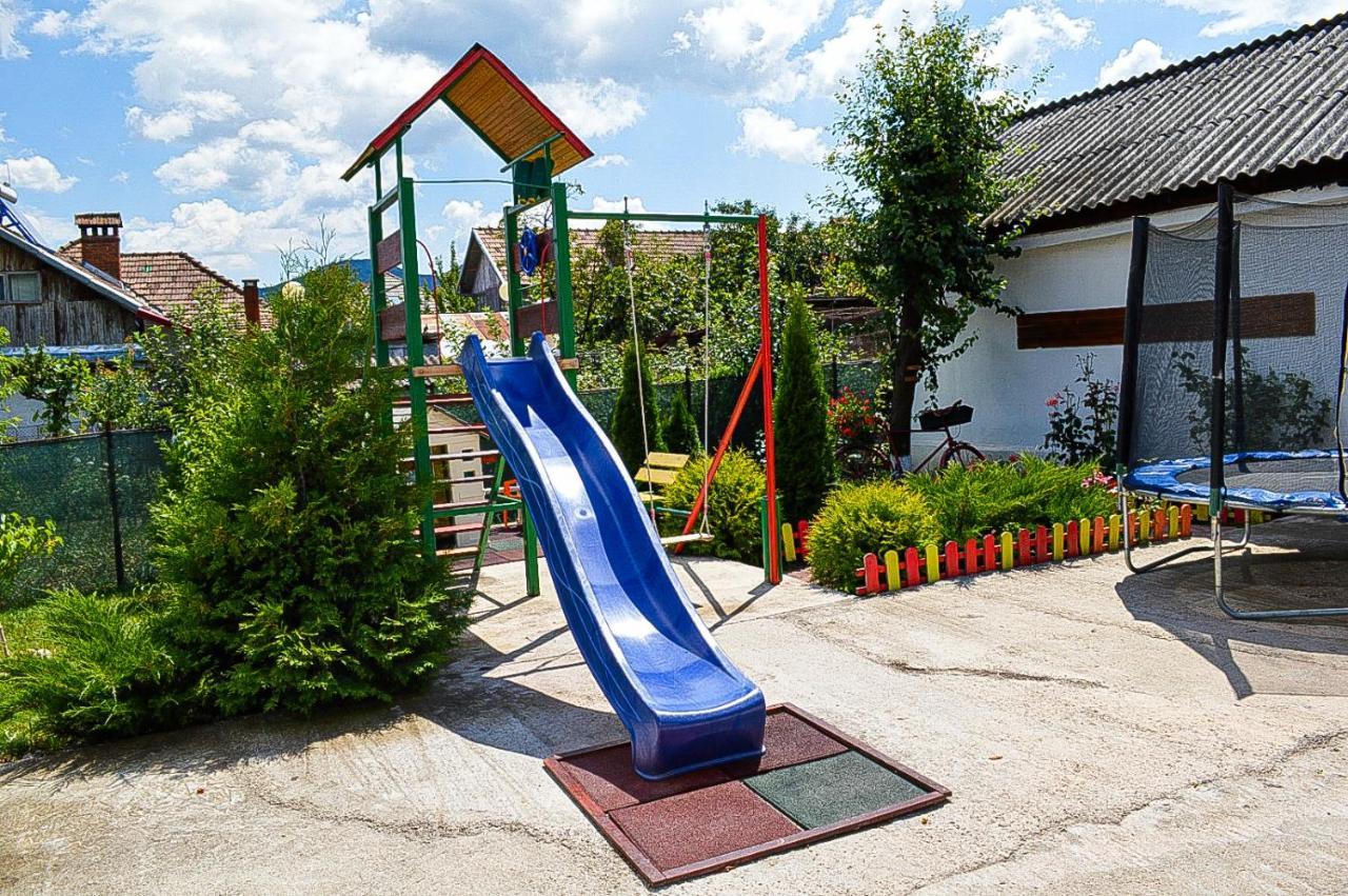 Pensiunea Casa Rica Călimăneşti Εξωτερικό φωτογραφία
