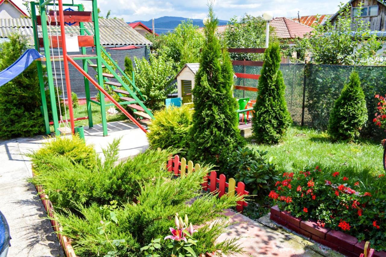 Pensiunea Casa Rica Călimăneşti Εξωτερικό φωτογραφία